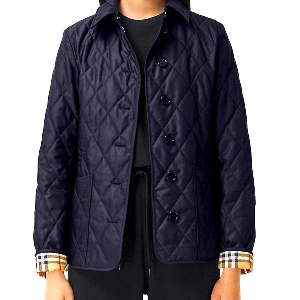 Burberry
Fernleigh Quilted Jacket , button front, worn only once
